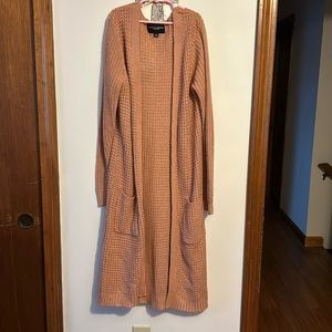 Long woman’s sweater with pockets dusty rose size small
